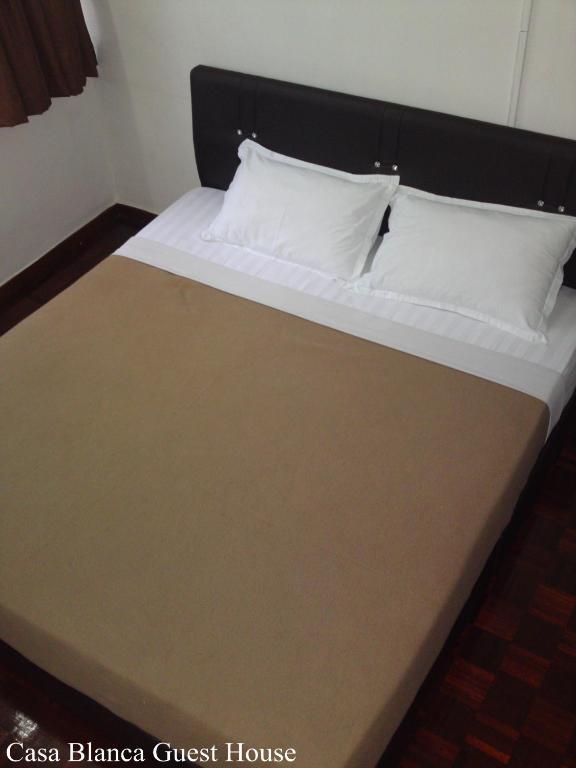 Casa Blanca Guest House Malacca Екстериор снимка