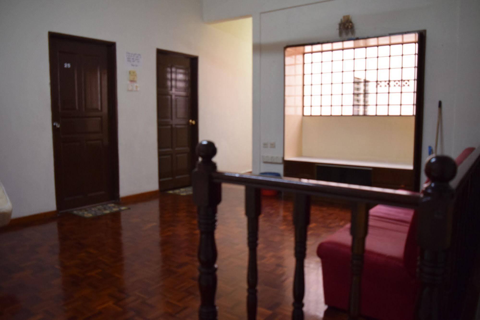 Casa Blanca Guest House Malacca Екстериор снимка