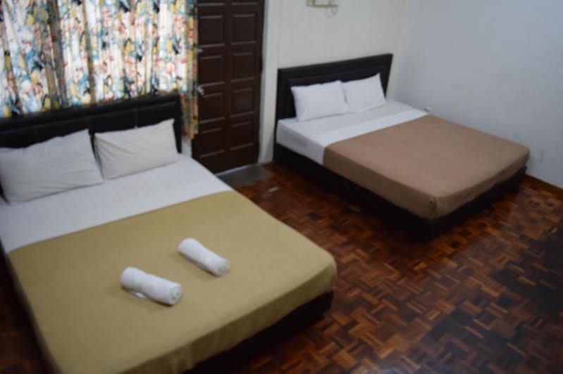 Casa Blanca Guest House Malacca Екстериор снимка