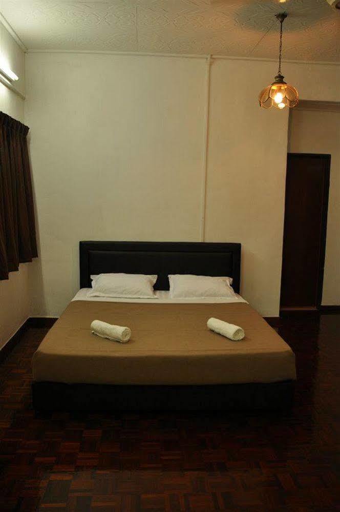Casa Blanca Guest House Malacca Екстериор снимка